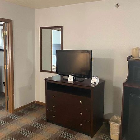 Baymont By Wyndham Danville Il Экстерьер фото