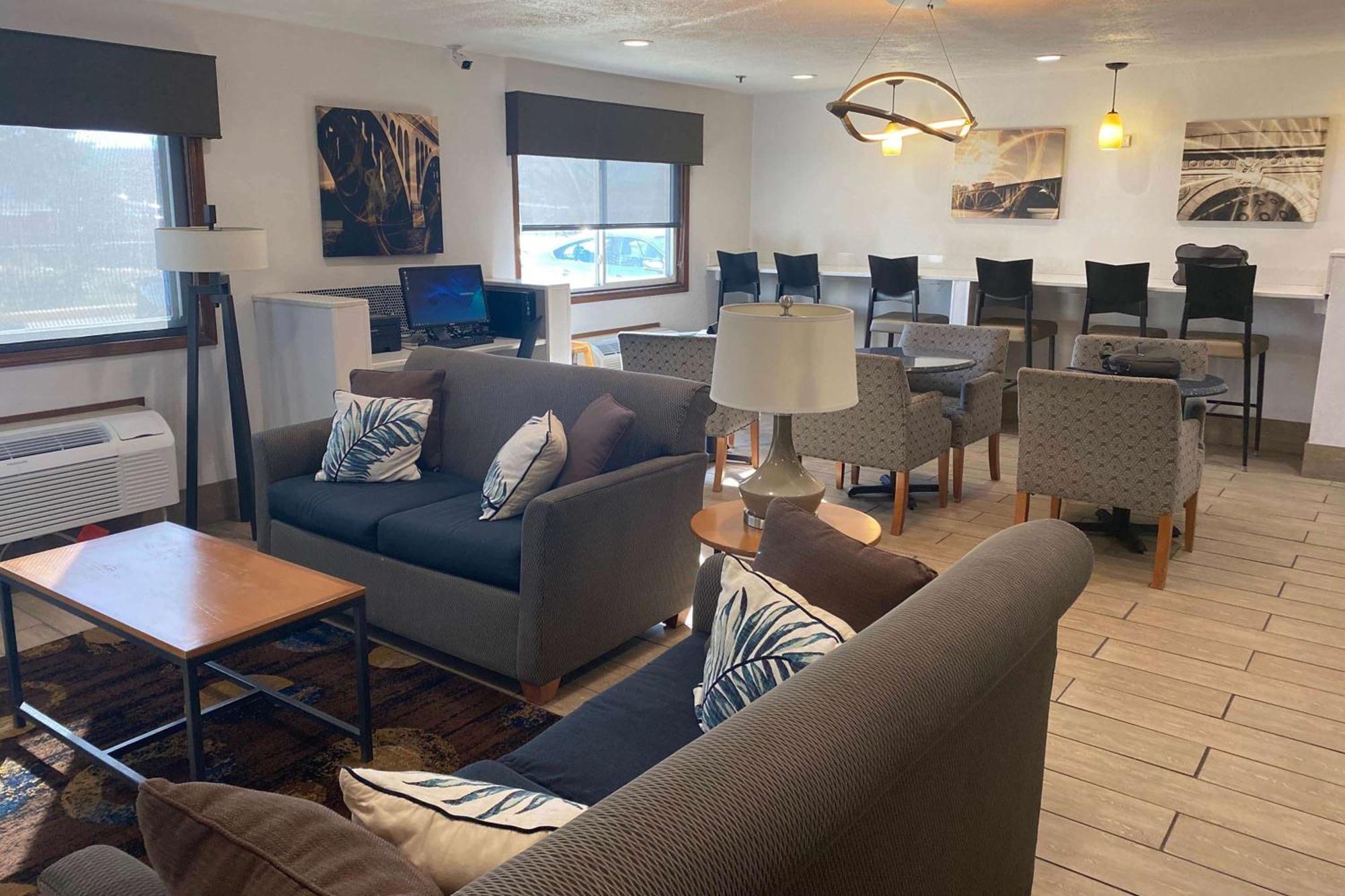 Baymont By Wyndham Danville Il Экстерьер фото